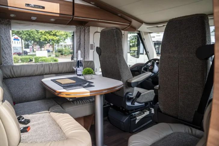 Fahrzeugbild Carthago chic c-line I 4.9 LE #7