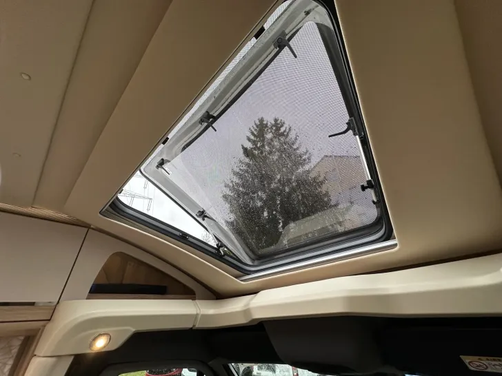 Fahrzeugbild Eura Mobil Profila T 696 EB auf Mercedes Mondial-Plus-Paket #14