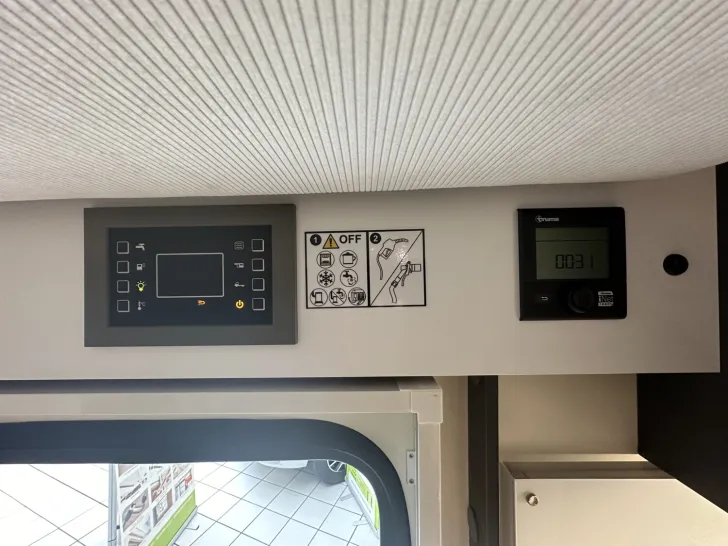 Fahrzeugbild Forster T 599 HB Sonderpreis Markise - Fahrradträger #18