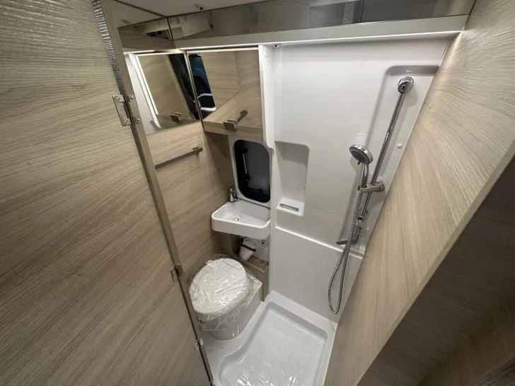 Fahrzeugbild Forster Livin Up FV636EBL Travel Line, Lanzarote #13