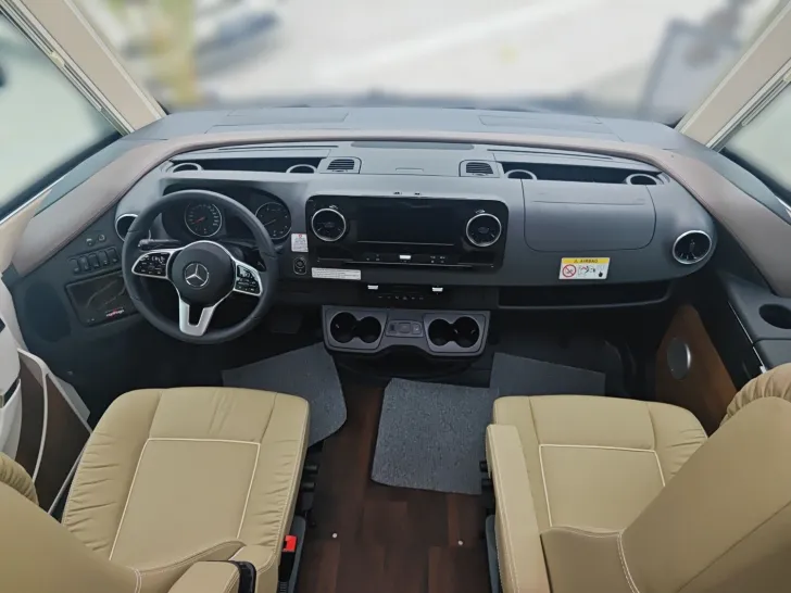 Fahrzeugbild Carthago chic e-line xl I I 61 LE SIE SPAREN 52.170,- #8