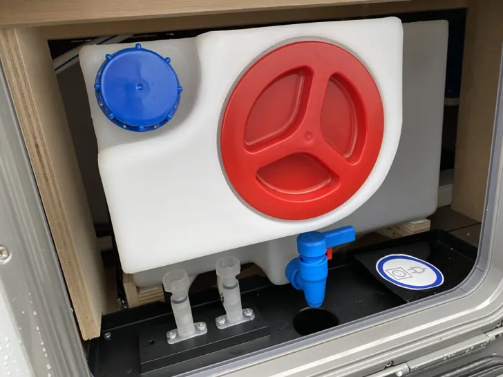 Fahrzeugbild Knaus Südwind 60 YEARS 650 PXB #26