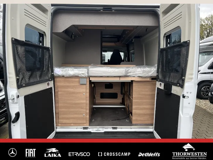 Fahrzeugbild Dethleffs Globetrail Classic 600 DK Fiat Aufstelldach SALE #8