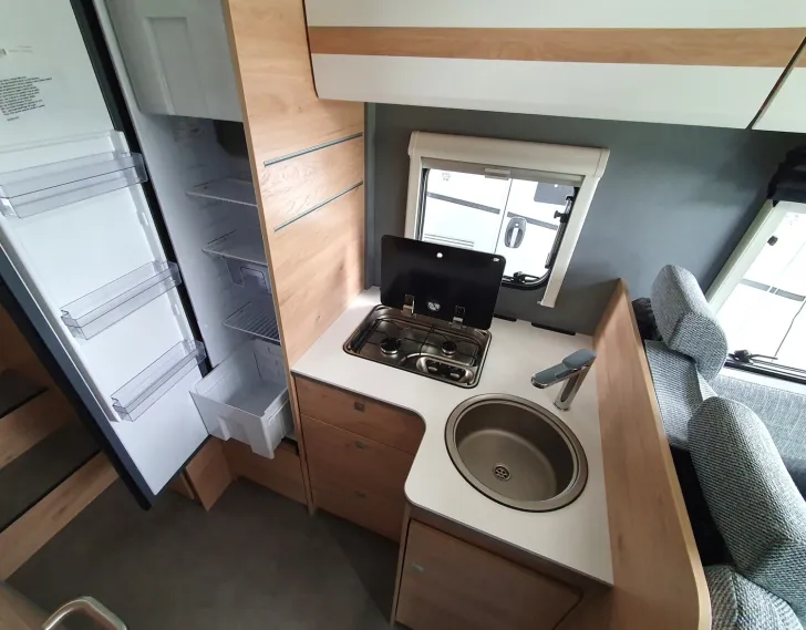 Fahrzeugbild Dethleffs Just Camp T 6812 EB / 3 AUSSTATTUNGSPAKETE #16