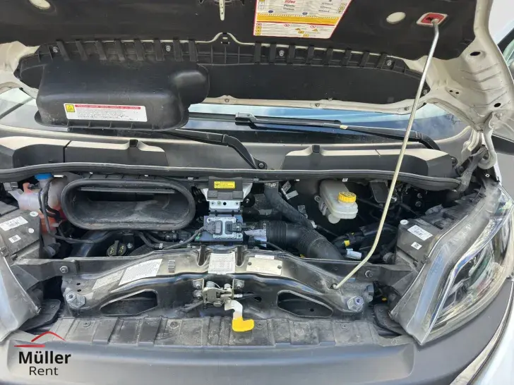 Fahrzeugbild Knaus BoxStar 600 LIFETIME mit Längsbetten und AHK #9