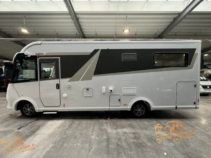 Fahrzeugbild Frankia M-Line I 7400 Plus MBUX Solar #4