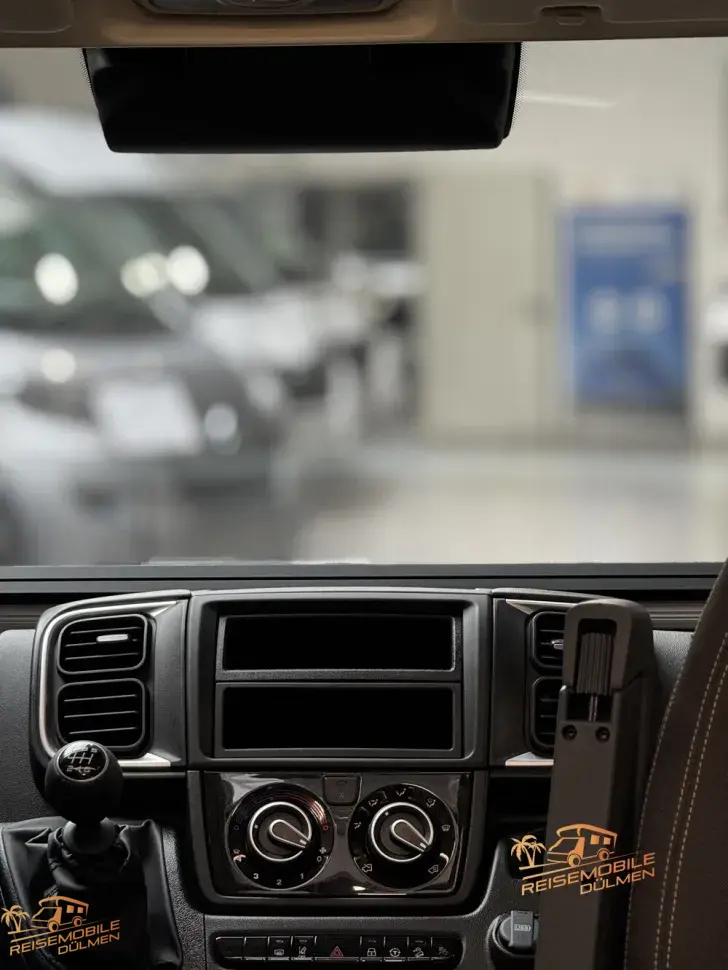 Fahrzeugbild Forster Vantasy FV636HB #24