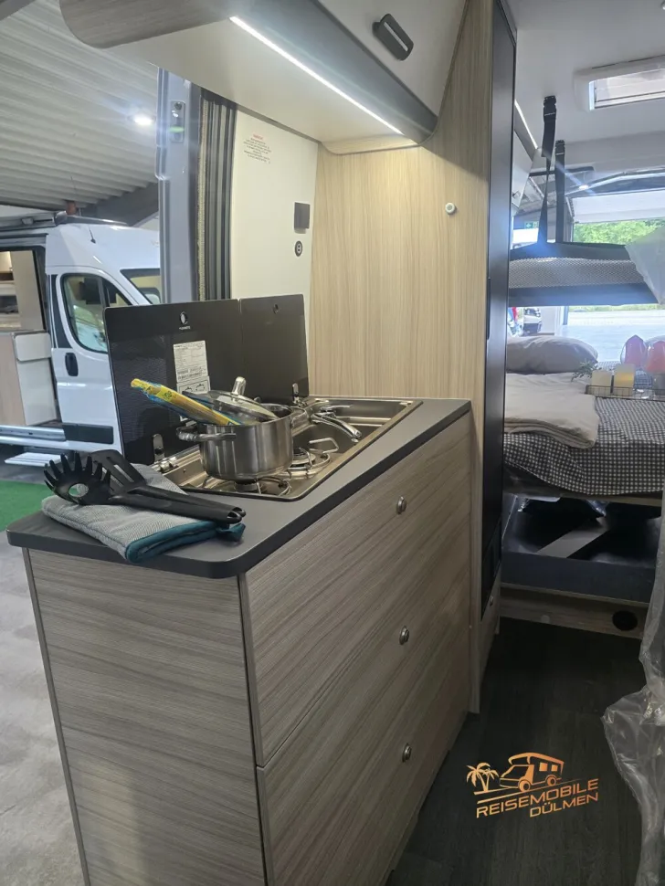 Fahrzeugbild Sun Living V 65SL X-TRA Navi RFK 16 Markise" #13