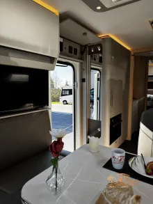 Fahrzeugbild Morelo Loft Premium 83 L 4xSolar Hubstütze #23