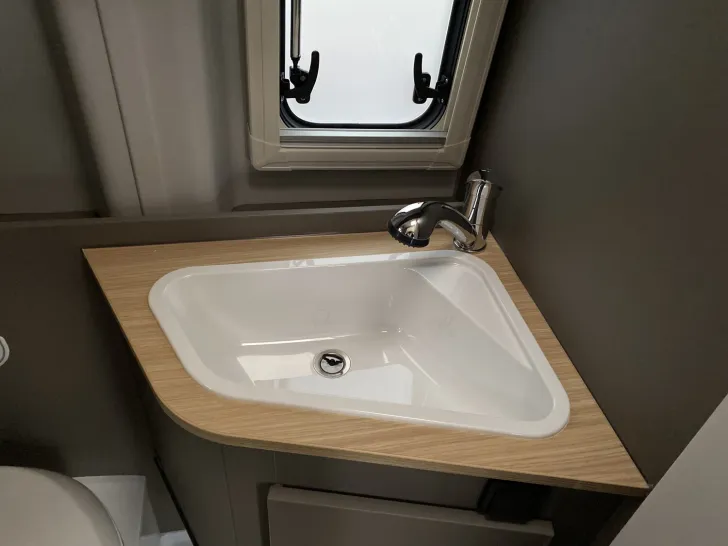 Fahrzeugbild LMC Innovan Active 590 Kostenfreie Anlieferung !! #24
