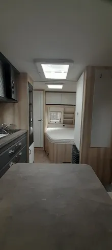 Fahrzeugbild Hobby De Luxe 460 UFe - SIE SPAREN 6.526,- Euro #4