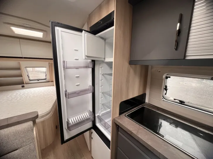 Fahrzeugbild Hobby De Luxe 560 KMFe - SIE SPAREN 9.533,-Euro #10