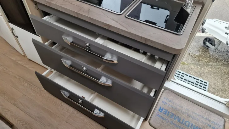 Fahrzeugbild Hobby De Luxe 560 KMFe - stark reduziert #9