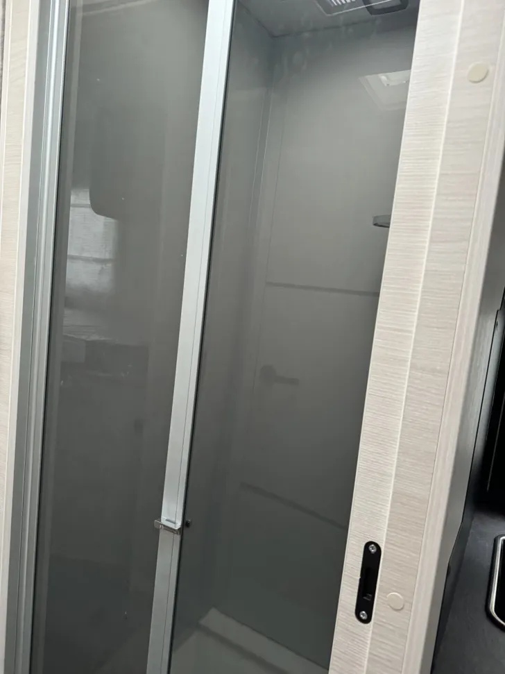 Fahrzeugbild Chausson Titanium Ultimate 777 alle Pakete,Hubbett #16