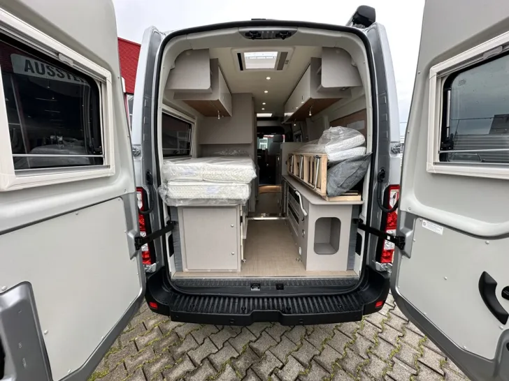 Fahrzeugbild Bürstner Delfin Limited C 621 #8