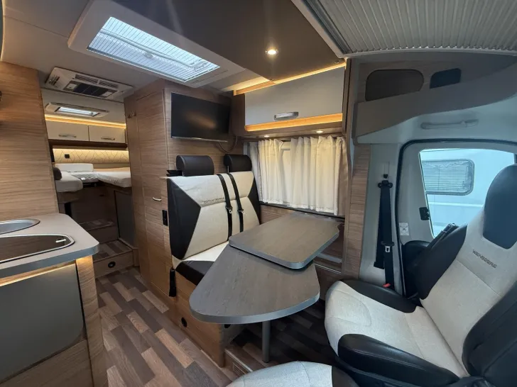 Fahrzeugbild Weinsberg CaraCompact EDITION PEPPER 600 MEG TV KLIMA NAVI #7