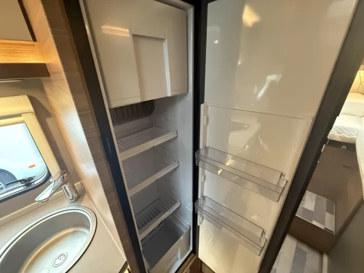 Fahrzeugbild Weinsberg CaraCompact EDITION PEPPER 600 MEG TV KLIMA NAVI #10