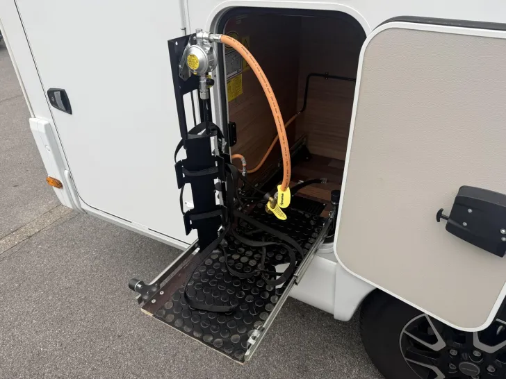 Fahrzeugbild Weinsberg CaraCompact EDITION PEPPER 600 MEG TV KLIMA NAVI #19