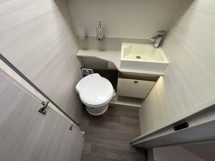 Fahrzeugbild Chausson Teilintegrierte 747 GA Welcome Premium 19 #10