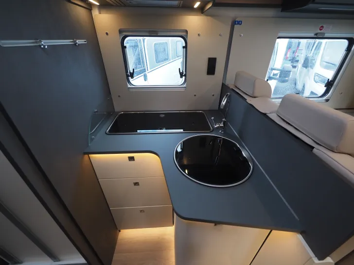 Fahrzeugbild Laika KOSMO L409, 98.745,-€ Listenpreis ! #11