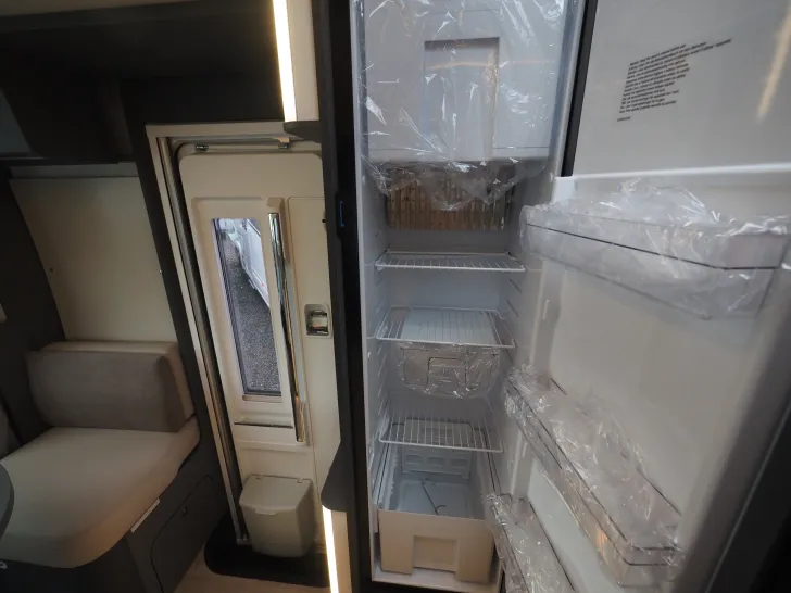 Fahrzeugbild Laika KOSMO L409, 98.745,-€ Listenpreis ! #16