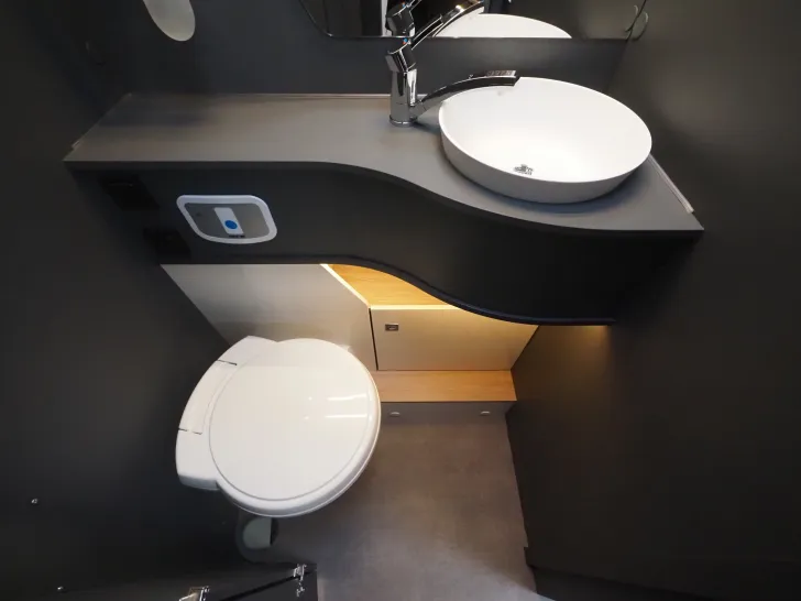 Fahrzeugbild Laika KOSMO L409, 98.745,-€ Listenpreis ! #19