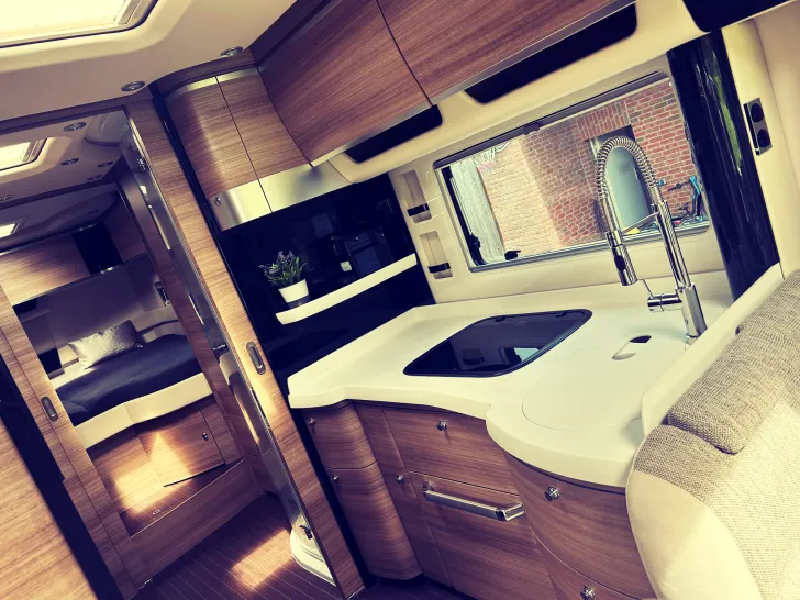 Fahrzeugbild Concorde Charisma #8