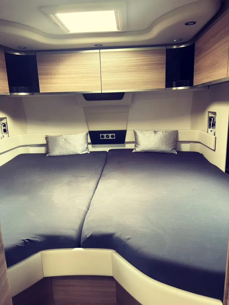 Fahrzeugbild Concorde Charisma #9