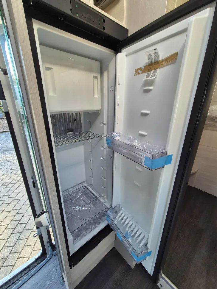 Fahrzeugbild Challenger GRAPHITE ULTIMATE 380 #14