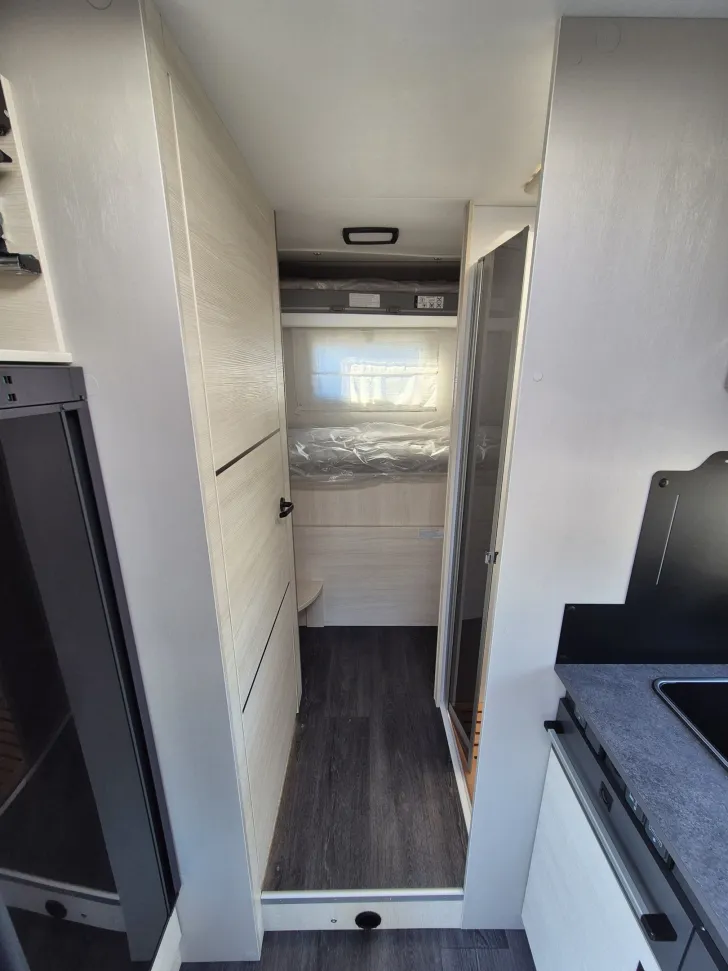 Fahrzeugbild Challenger GRAPHITE ULTIMATE 380 #18