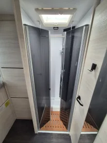 Fahrzeugbild Challenger GRAPHITE ULTIMATE 380 #19