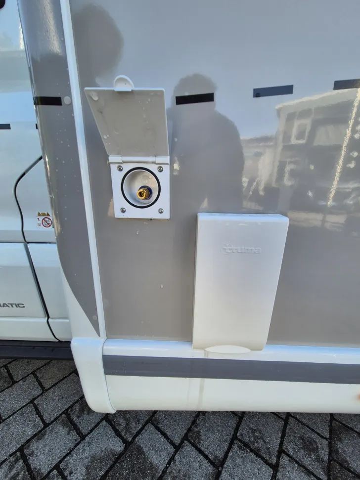 Fahrzeugbild Challenger GRAPHITE ULTIMATE 380 #28