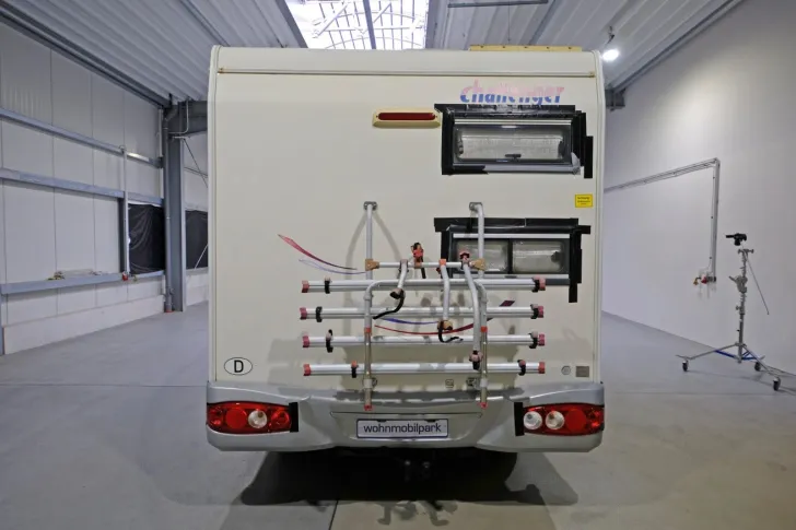 Fahrzeugbild Challenger Genesis 33 / Etagenbetten / Solar #3