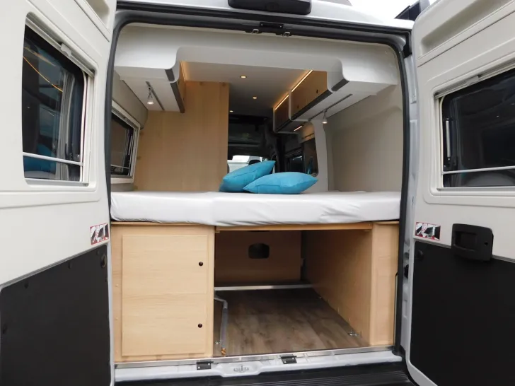 Fahrzeugbild Sunlight Cliff X 600 ACC, Combi4D, Voll-LED, Digital-Pkt #9