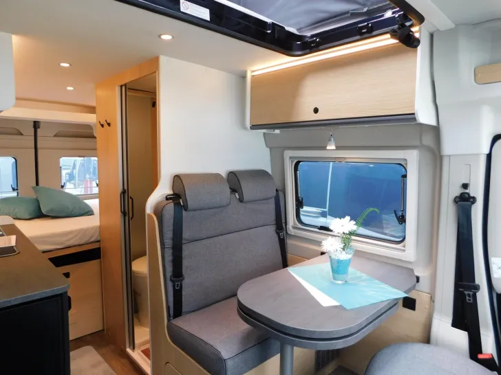 Fahrzeugbild Sunlight Cliff X 600 ACC, Combi4D, Voll-LED, Digital-Pkt #10