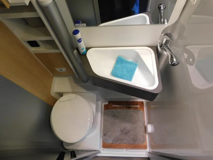 Fahrzeugbild Sunlight Cliff X 600 ACC, Combi4D, Voll-LED, Digital-Pkt #19