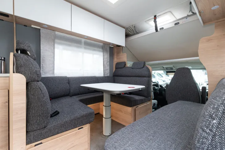 Fahrzeugbild Dethleffs XL A 7872-2 Family ** Listenpreis: 131.764  #19