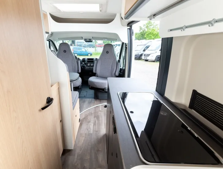 Fahrzeugbild Sunlight Cliff 640 ** UVP: 54.424  #14