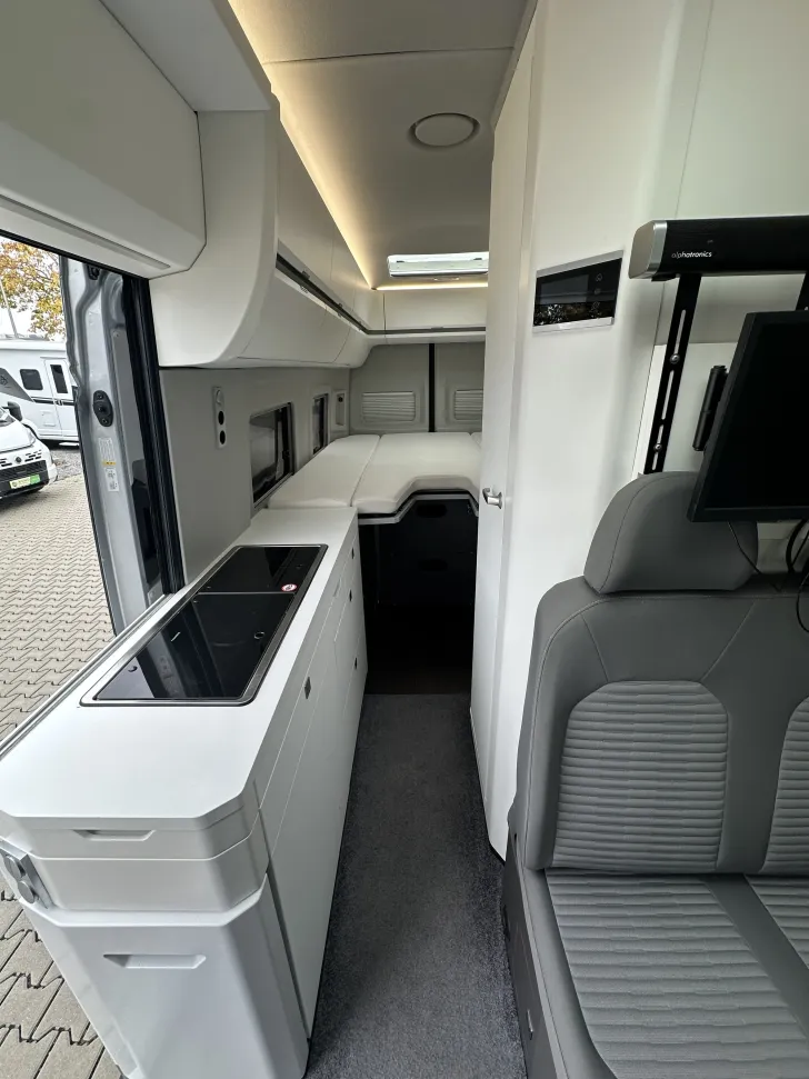 Fahrzeugbild VW Grand California 680 Automatik #6