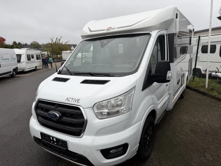 Fahrzeugbild Bürstner Lineo T 620 G RFK, FH 2er, Markise #3