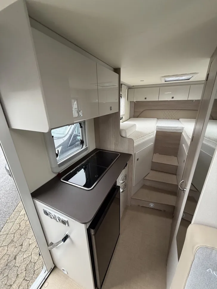 Fahrzeugbild Bürstner Lineo T 620 G RFK, FH 2er, Markise #6