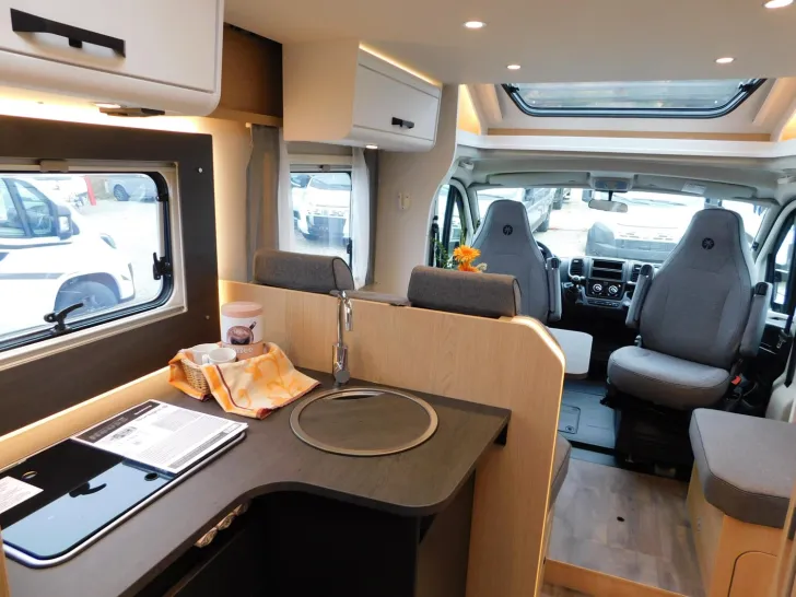 Fahrzeugbild Sunlight Adventure T 66S Markise, Hubbett, Radträger #11