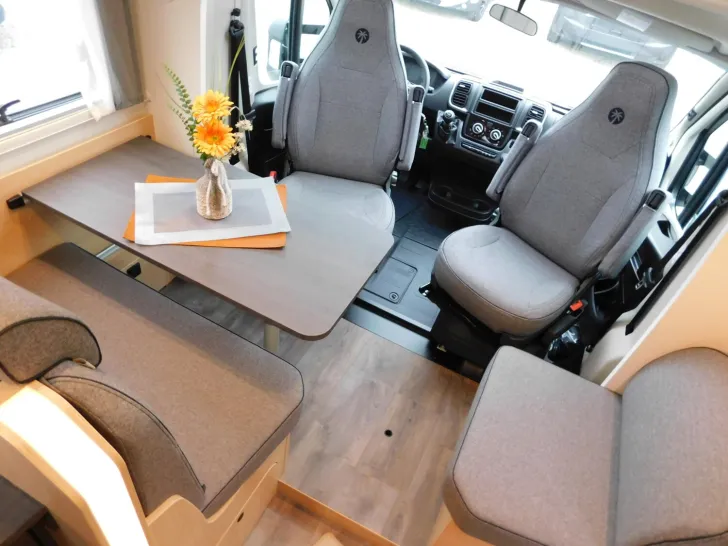 Fahrzeugbild Sunlight Adventure T 66S Markise, Hubbett, Radträger #12