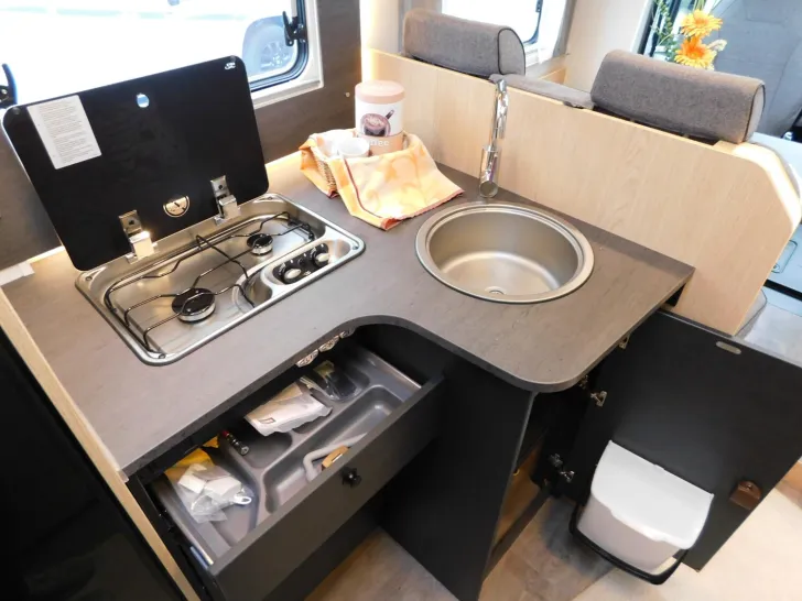 Fahrzeugbild Sunlight Adventure T 66S Markise, Hubbett, Radträger #14