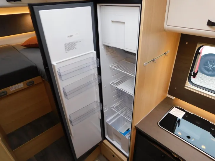 Fahrzeugbild Sunlight Adventure T 66S Markise, Hubbett, Radträger #15