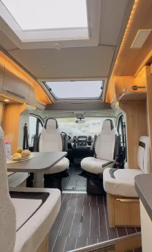Fahrzeugbild Knaus Sky TI 650 MEG IC-Line 8 - Gang Automatik Getriebe #12