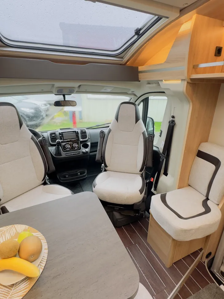 Fahrzeugbild Knaus Sky TI 650 MEG IC-Line 8 - Gang Automatik Getriebe #14