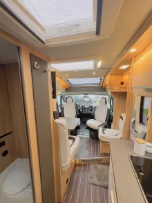 Fahrzeugbild Knaus Sky TI 650 MEG IC-Line 8 - Gang Automatik Getriebe #9