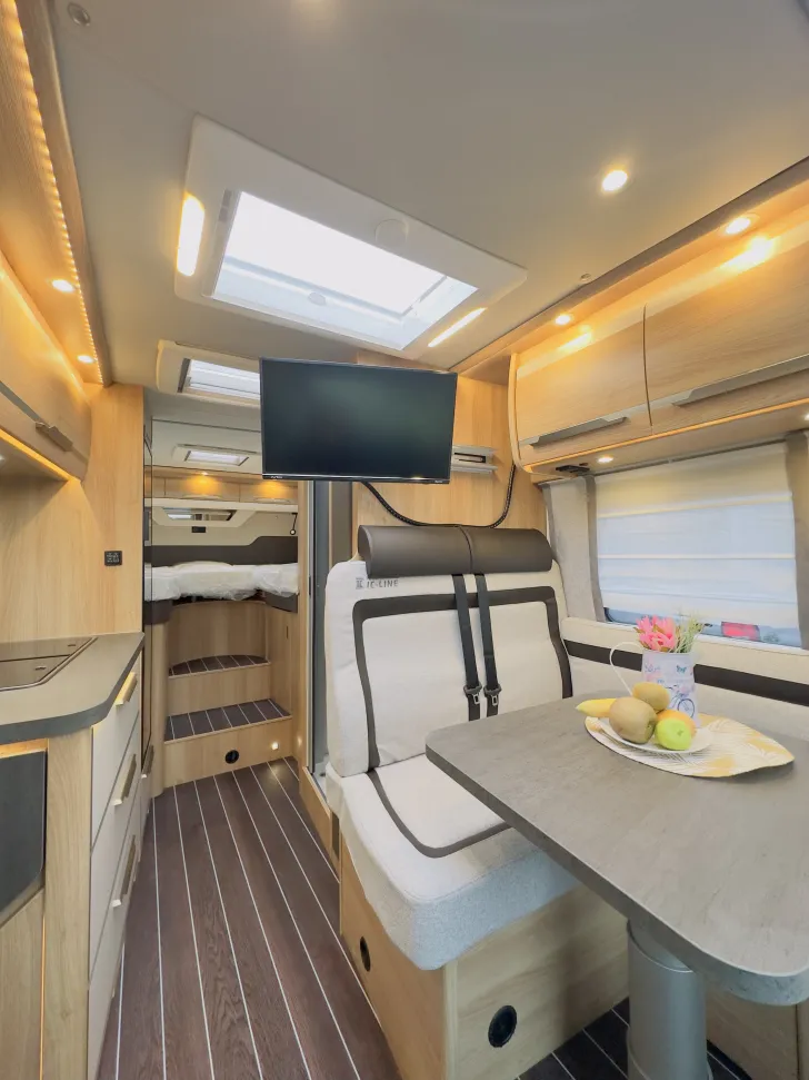 Fahrzeugbild Knaus Sky TI 650 MEG IC-Line 8 - Gang Automatik Getriebe #8
