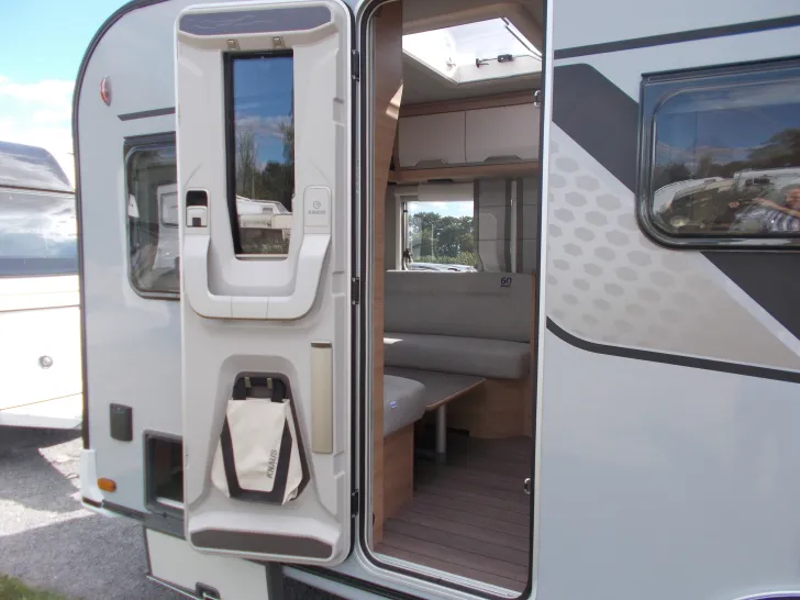 Fahrzeugbild Knaus Südwind 460 EU 60 Years #13